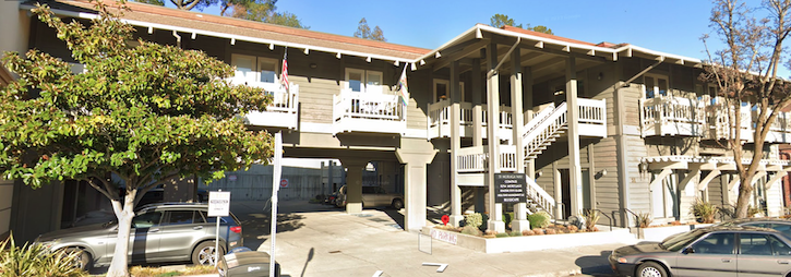 Retail leasing, Walgreens exterior