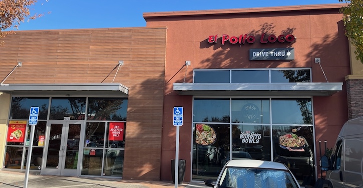 Retail leasing with lots of parking in a major shopping center just off freeway 580 in Dublin, California